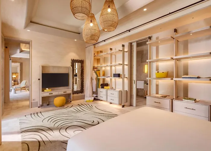 לינה וארוחת בוקר Bijal 5*