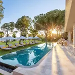 Bijal Bed & Breakfast Side