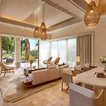 Bijal Oda ve Kahvaltı 5*